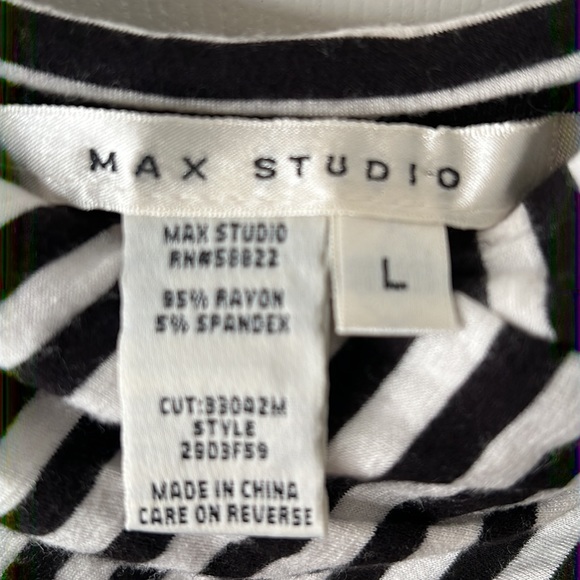 MAX STUDIO Women’s Maxi Dress. Black and White Striped. Size Large - Picture 4 of 8